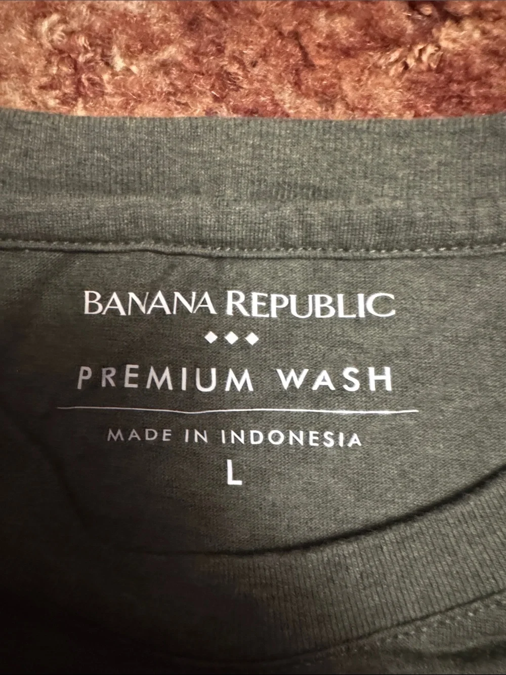 Banana Republic Short Sleeve Crew Tee in Olive
